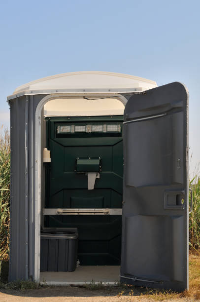 Best Porta potty delivery and setup  in Beckett Ridge, OH